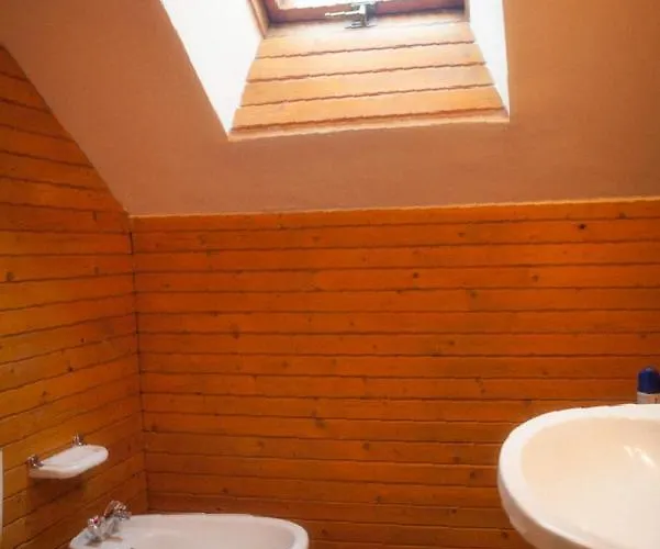 Krakowhouse אכסניה *